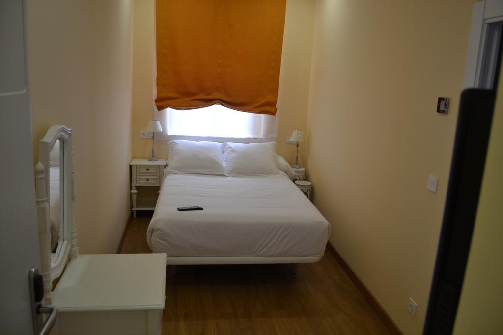 Los Amigos Vip Rooms Мадрид Екстер'єр фото