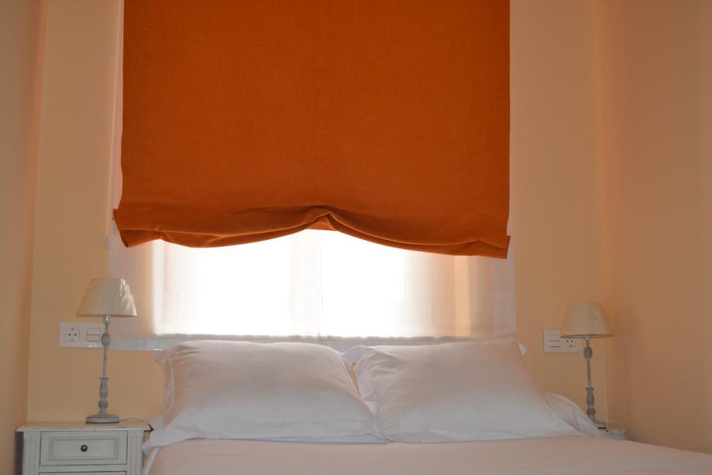 Los Amigos Vip Rooms Мадрид Екстер'єр фото