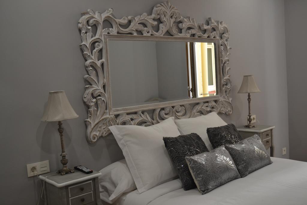 Los Amigos Vip Rooms Мадрид Екстер'єр фото