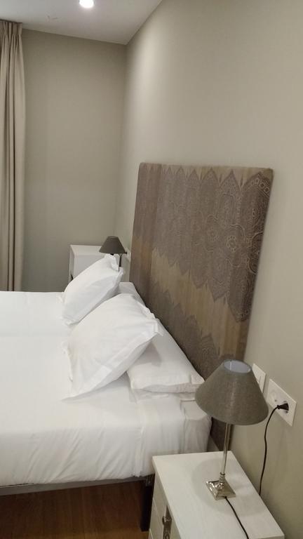 Los Amigos Vip Rooms Мадрид Екстер'єр фото